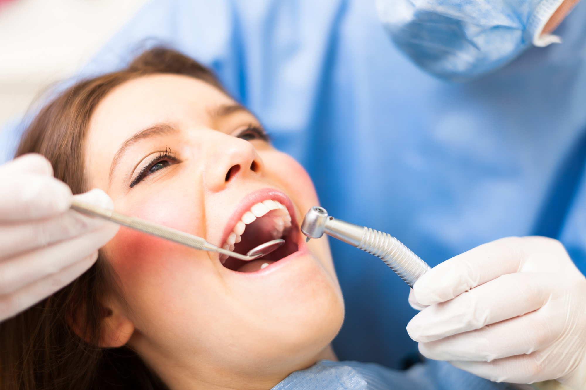 Get An Evergreen Smile With Dental Veneer Treatment